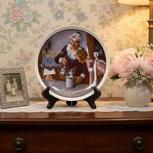 Norman Rockwell 1982 Mother's Day Plate The Cooking Lesson Knowles 598G 8.5"